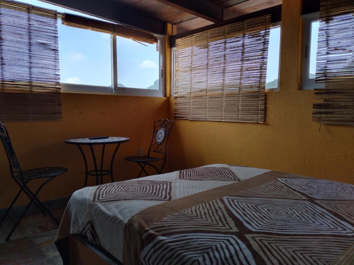 Hospedaje Casa Verde テポストラン エクステリア 写真