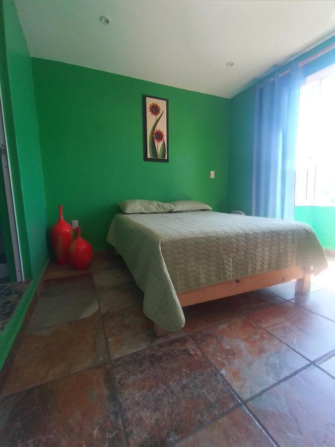 Hospedaje Casa Verde テポストラン エクステリア 写真